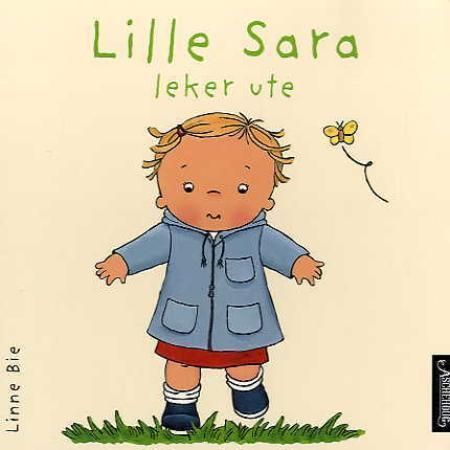Kleine Rosalie speelt buiten