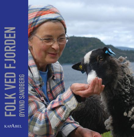 Folk ved fjorden