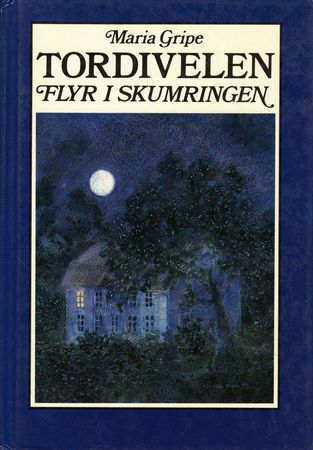 Tordyveln flyger i skymningen